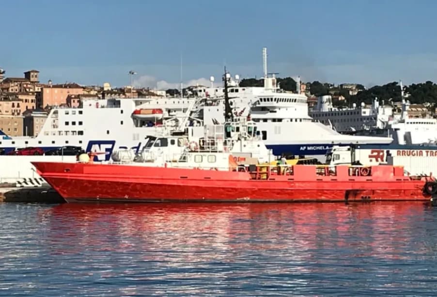  Image 1